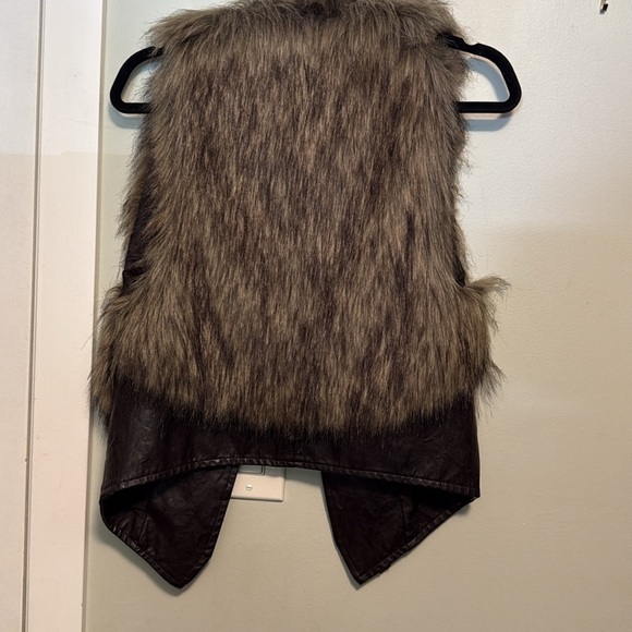 Suzy Shier Brown Faux Fur faux leather Vest - XS - Picture 4 of 4